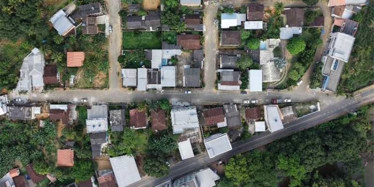 Alfredo Chaves: Famílias do bairro Cachoeirinha são beneficiadas com melhoria na rede elétrica