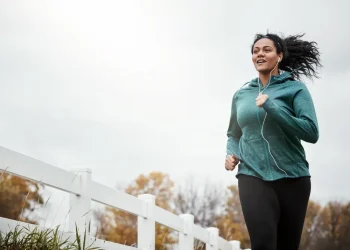 Antes e depois da corrida: Dicas para evitar lesões e ter mais rendimento
