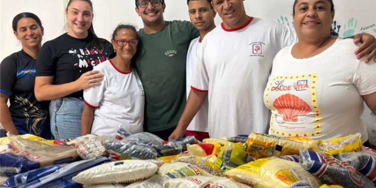 Alfredo Chaves: Final do Campeonato Municipal de Futebol arrecada mais de 700 kg de alimentos