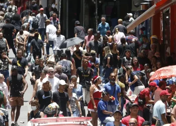 IBGE: Censo 2022 revela nomes e sobrenomes mais populares do Brasil
