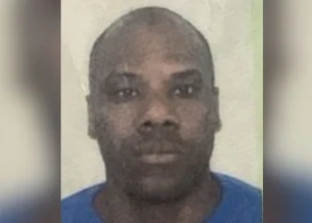 Piúma: Homem é morto a tiros na frente do filho no bairro Céu Azul