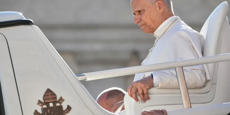 Leão IX: Papa se reúne com agentes secretos italianos e os exorta a serem éticos