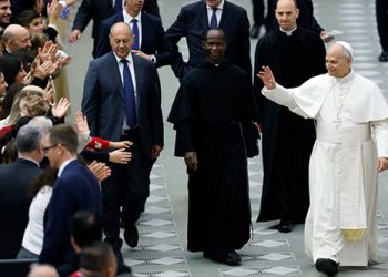 Vaticano: Papa Leão XIV exorta a uma Igreja alegre e acolhedora