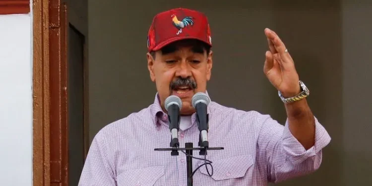 Tensão: Maduro acusa EUA de buscarem mudança de regime e controle do petróleo