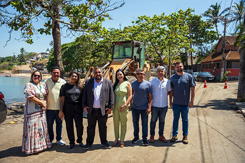 Guarapari: Prefeito visita obras de revitalização de Meaípe