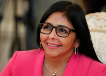 Venezuela: Delcy Rodríguez se torna presidente interina com a queda de Maduro