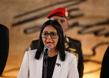 Venezuela: Delcy Rodríguez diz que país não está subordinado aos EUA