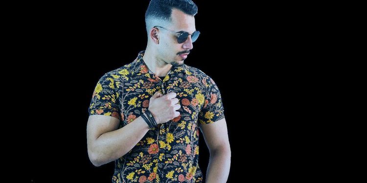 Anchieta: Léo Zanol agita a Praia do Coqueiro neste domingo (18)