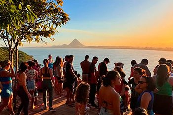 Piúma: Final de semana com shows gratuitos e pôr do sol musical na Ilha do Gambá