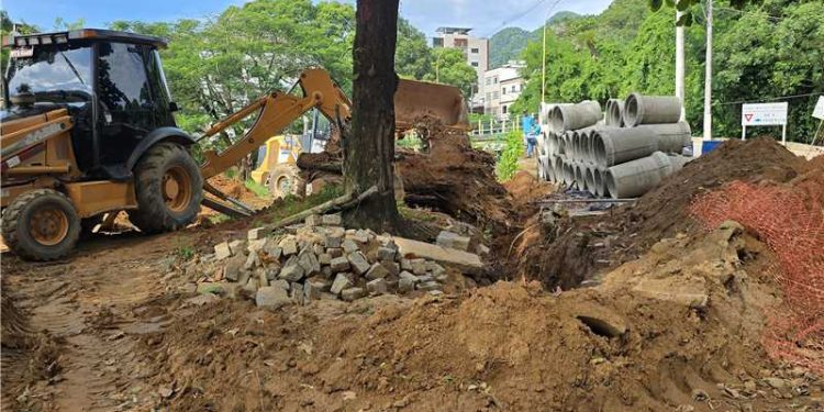 Alfredo Chaves: Saae e Prefeitura solucionam drenagem em trecho do Portal dos Imigrantes