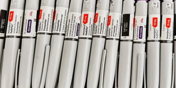 Anvisa: Vigilância apreende lotes falsificados de Mounjaro, Botox e remédio para câncer