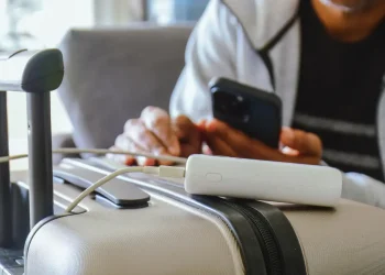 Turismo: Anac limita carregadores portáteis e proíbe recarga em voos