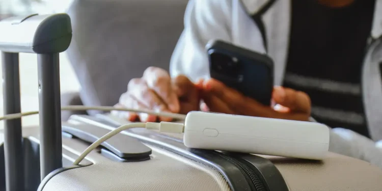 Turismo: Anac limita carregadores portáteis e proíbe recarga em voos