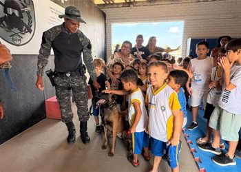 Marataízes: Criançada foi conhecer de perto o trabalho da GCM