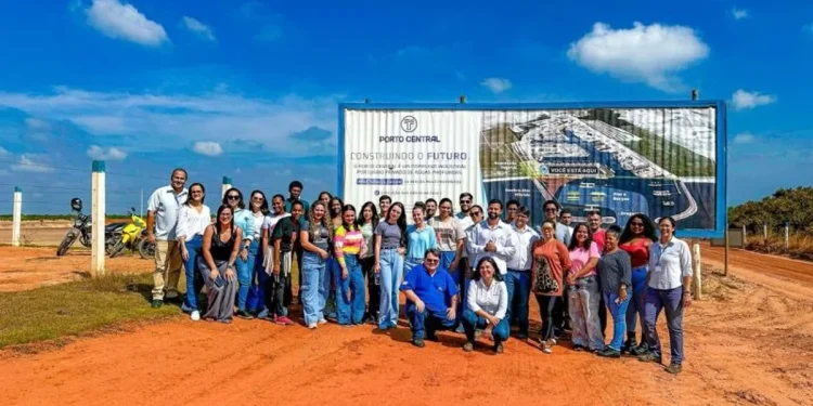 Presidente Kennedy: Alunos de Logística Portuária fazem visita técnica ao Porto Central