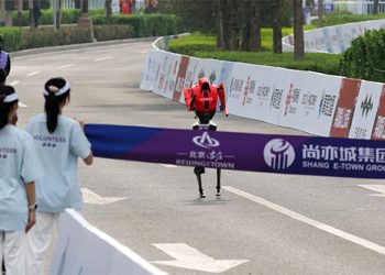 Tecnologia: Robôs humanoides ultrapassam humanos na meia maratona de Pequim