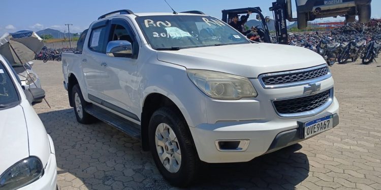 Estado: Detran|ES realiza leilão eletrônico com 800 veículos conservados