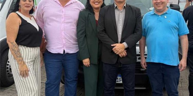 Alfredo Chaves: Prefeitura recebe nova ambulância para reforçar atendimentos no PA
