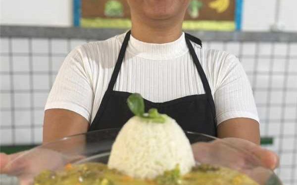 Alfredo Chaves: Prato com ingredientes da agricultura familiar está na final de concurso nacional