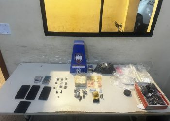 Guarapari: 10º BPM apreende drogas, munições e materiais do tráfico