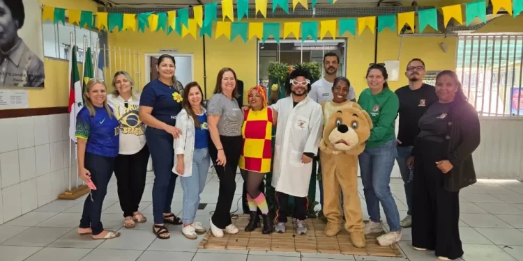 Anchieta: Projeto teatral leva às escolas orientações sobre saguis e prevenção da raiva