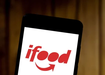 Hackers: iFood confirma vazamento de dados de 1,2 milhão de usuários do aplicativo